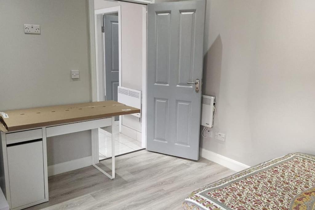Studio With Private Kitchen Dublin Exterior photo
