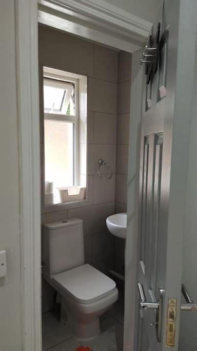 Studio With Private Kitchen Dublin Exterior photo
